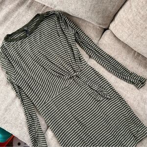 Womans ALYA Dress Green Stripe Long Sleeve T-Shirt feel